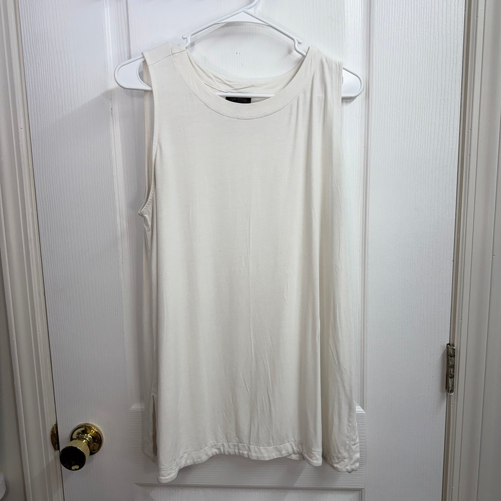 J.‎ Jill Wearever Collection cream white sleeveless lightweight stretch tank top